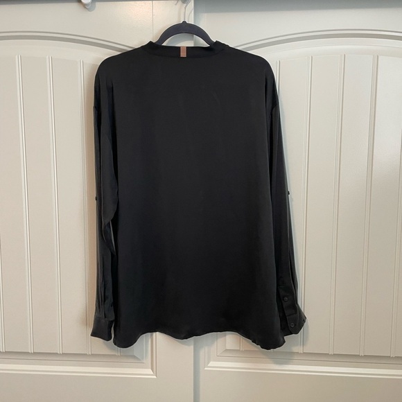 Lunya silk long sleeve and shorts lounge wear set size large - Picture 8 of 13